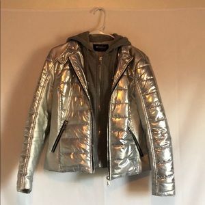 Fun Weekender Jacket w/ Zip in Hoodie